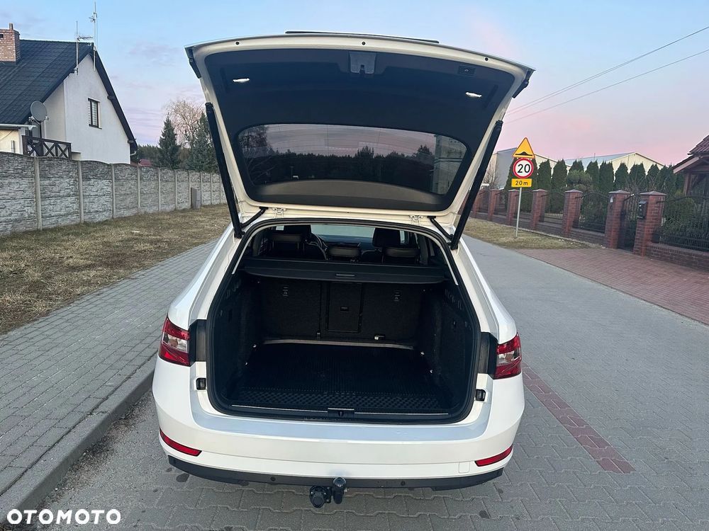 Skoda Superb 2.0 TDI Style DSG7 - 17