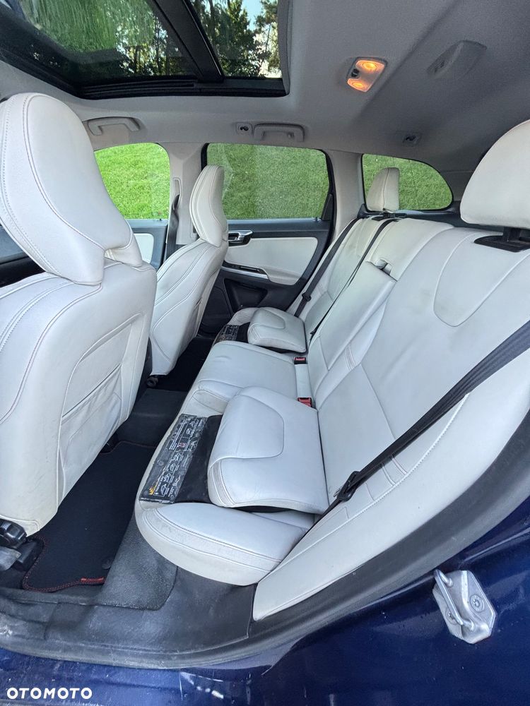 Volvo XC 60 D4 Drive-E Ocean Race - 6