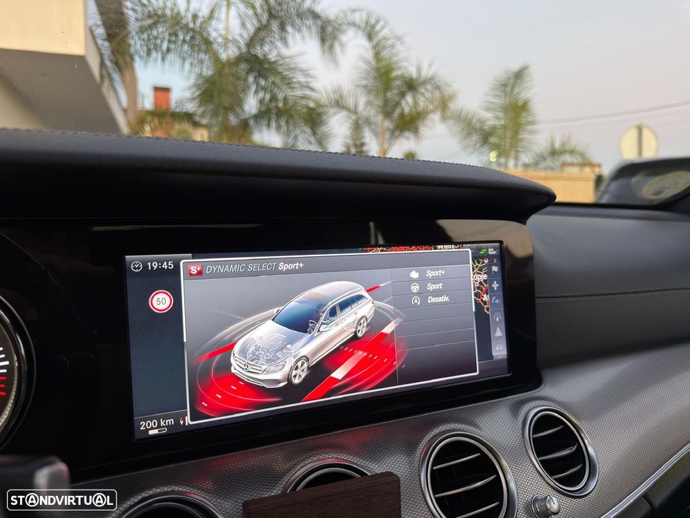 Mercedes-Benz E 220 d AMG - 41
