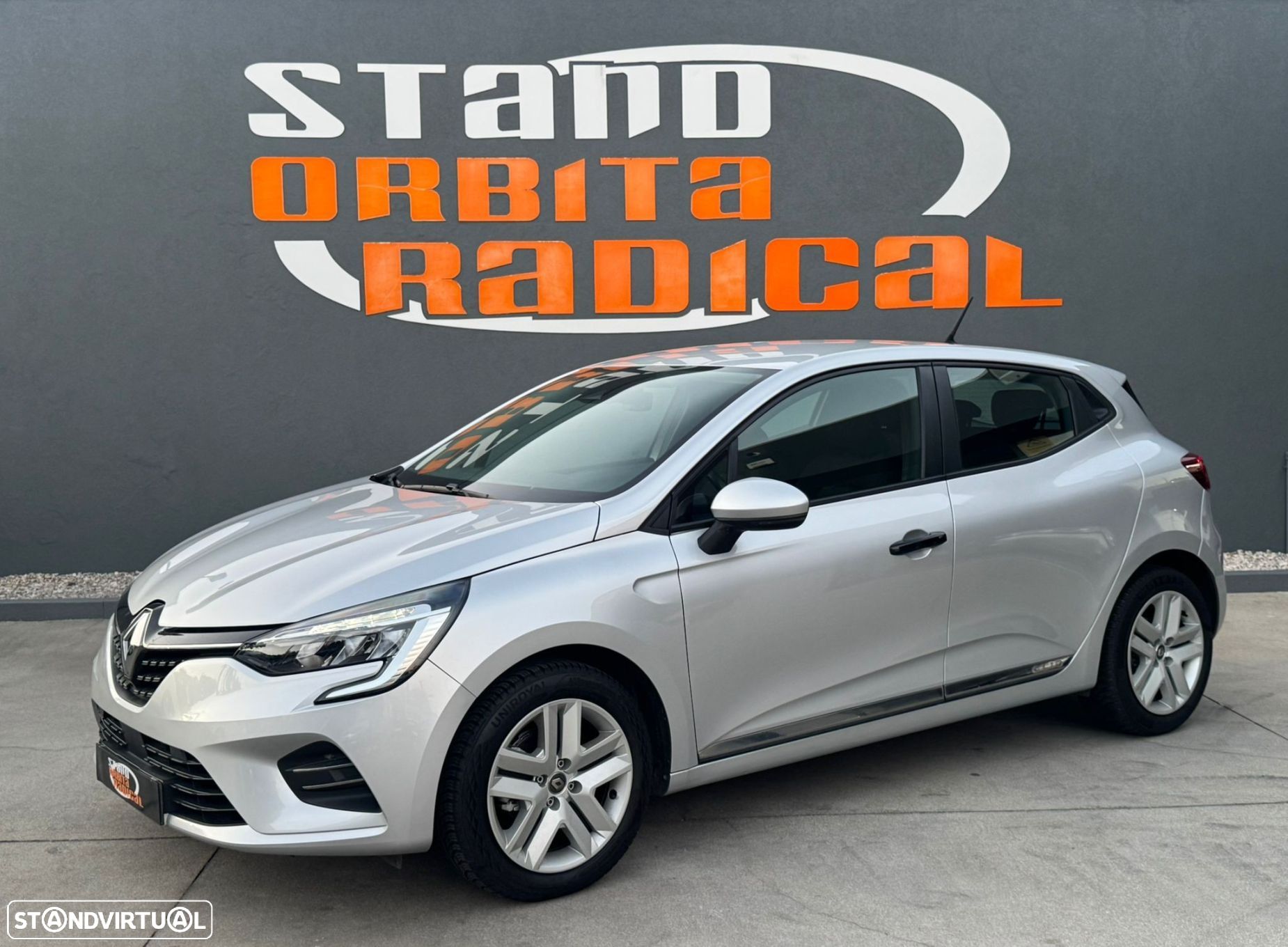 Renault Clio 1.0 TCe Exclusive - 1