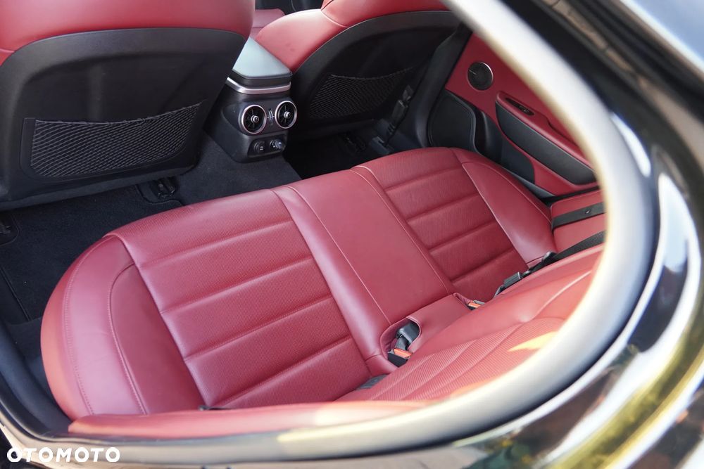 Kia Stinger - 15