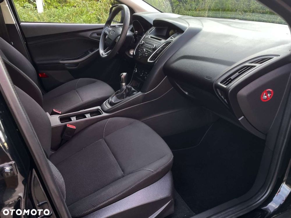 Ford Focus - 24