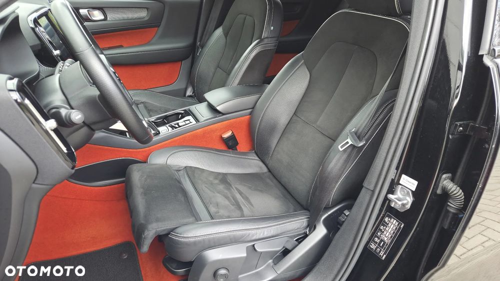 Volvo XC 40 D4 AWD R-Design (Intro Edition) - 8