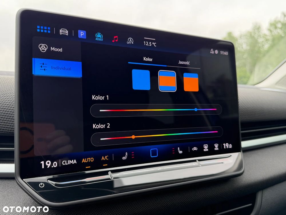Volkswagen T-Roc 1.5 eTSI Life DSG - 27