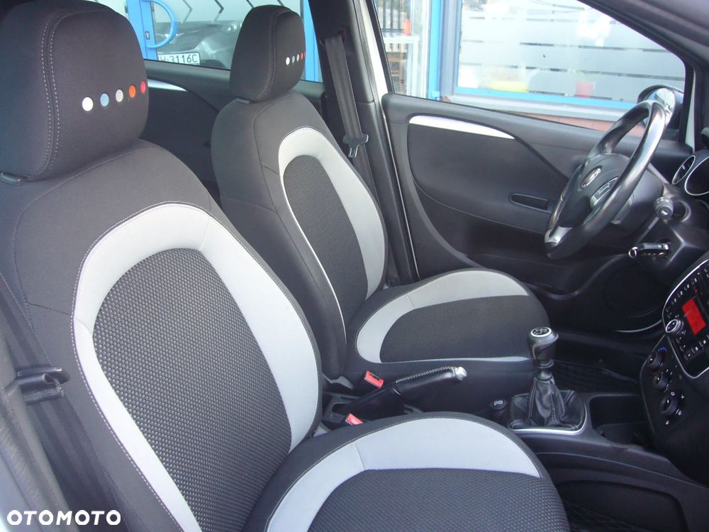 Fiat Punto 1.4 Young - 19