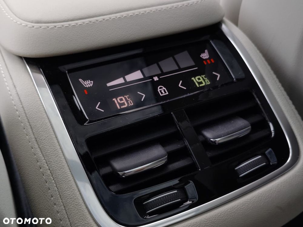 Volvo XC 90 - 41
