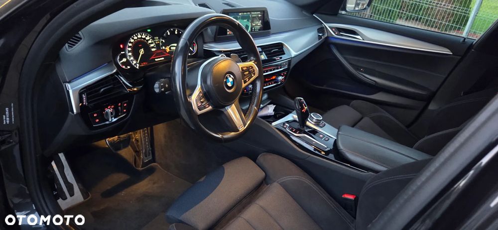 BMW Seria 5 525d M Sport sport - 21