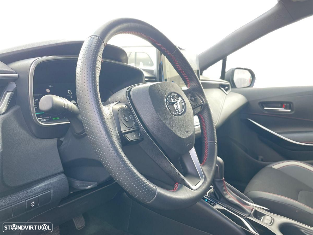Toyota Corolla Touring Sports - 12