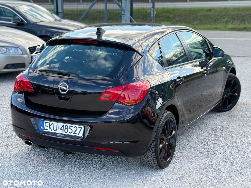 Opel Astra 1.4 Turbo Color Edition - 14