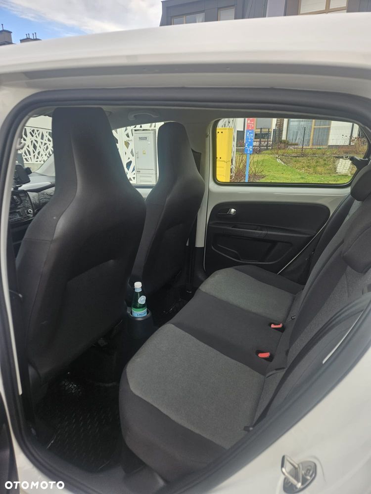 Volkswagen up! - 15