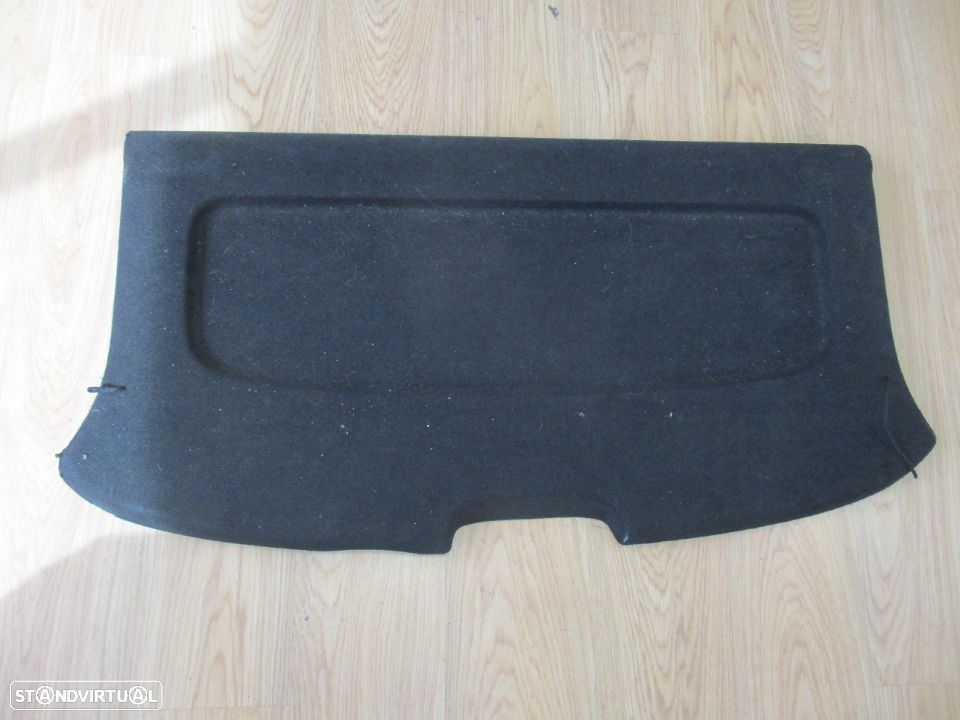 Chapeleira Nissan Almera 3 portas - 1