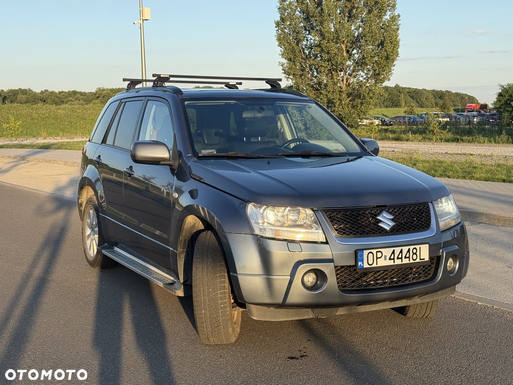 Suzuki Grand Vitara 2.0 De luxe - 2