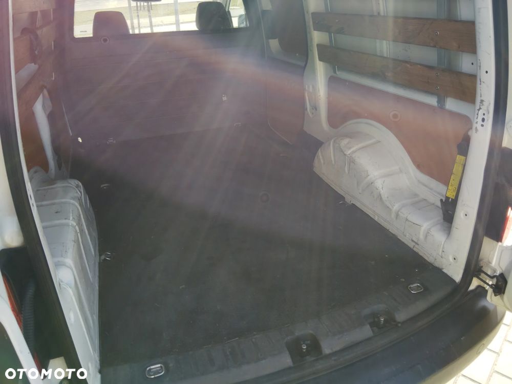 Volkswagen Caddy - 12