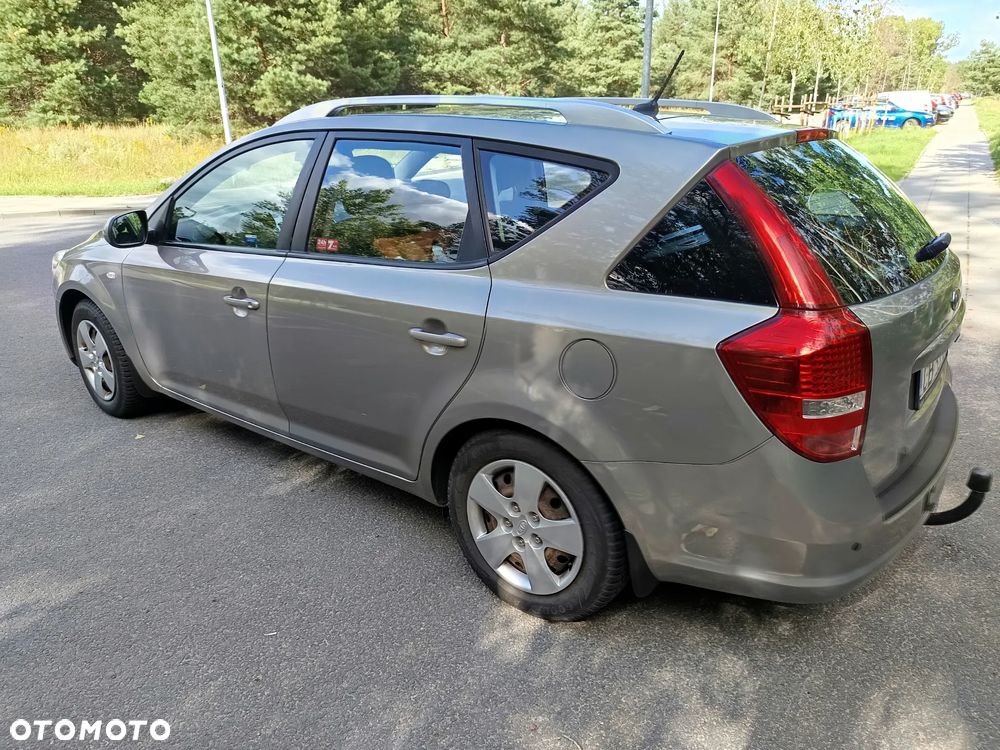 Kia Ceed - 5