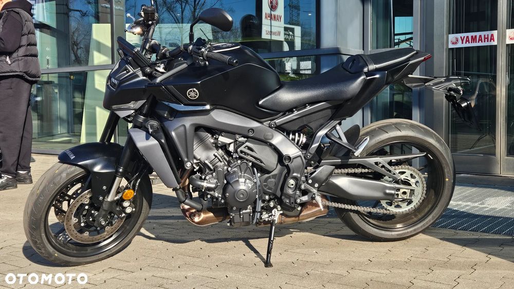 Yamaha MT - 12