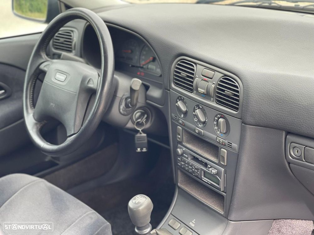 Volvo S40 1.6 - 4