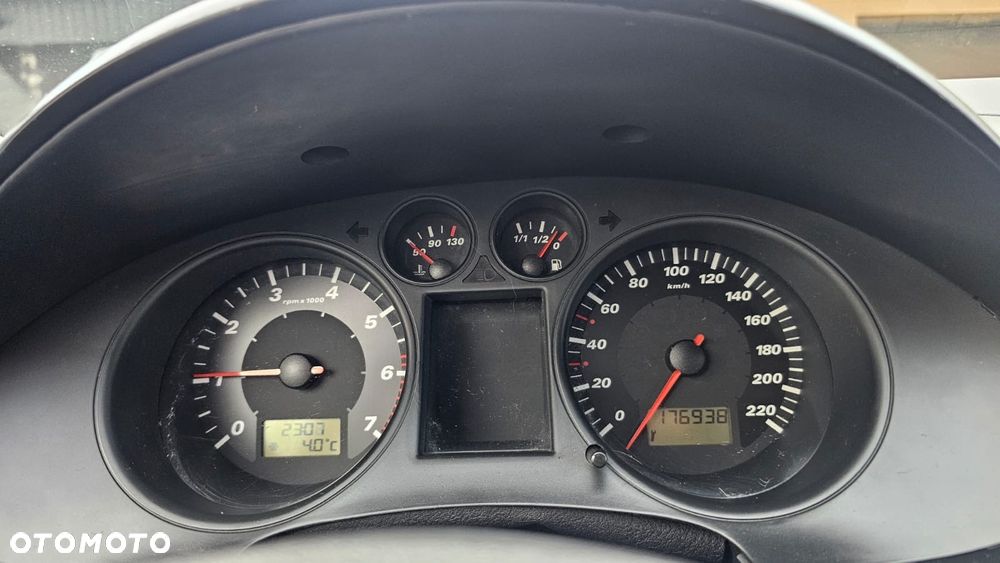 Seat Ibiza 1.4 16V Reference - 11