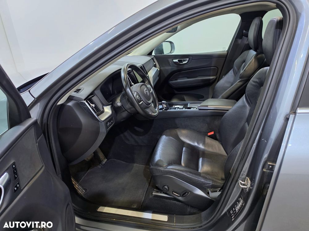 Volvo XC 60 T6 AWD Recharge Geartronic Inscription - 8