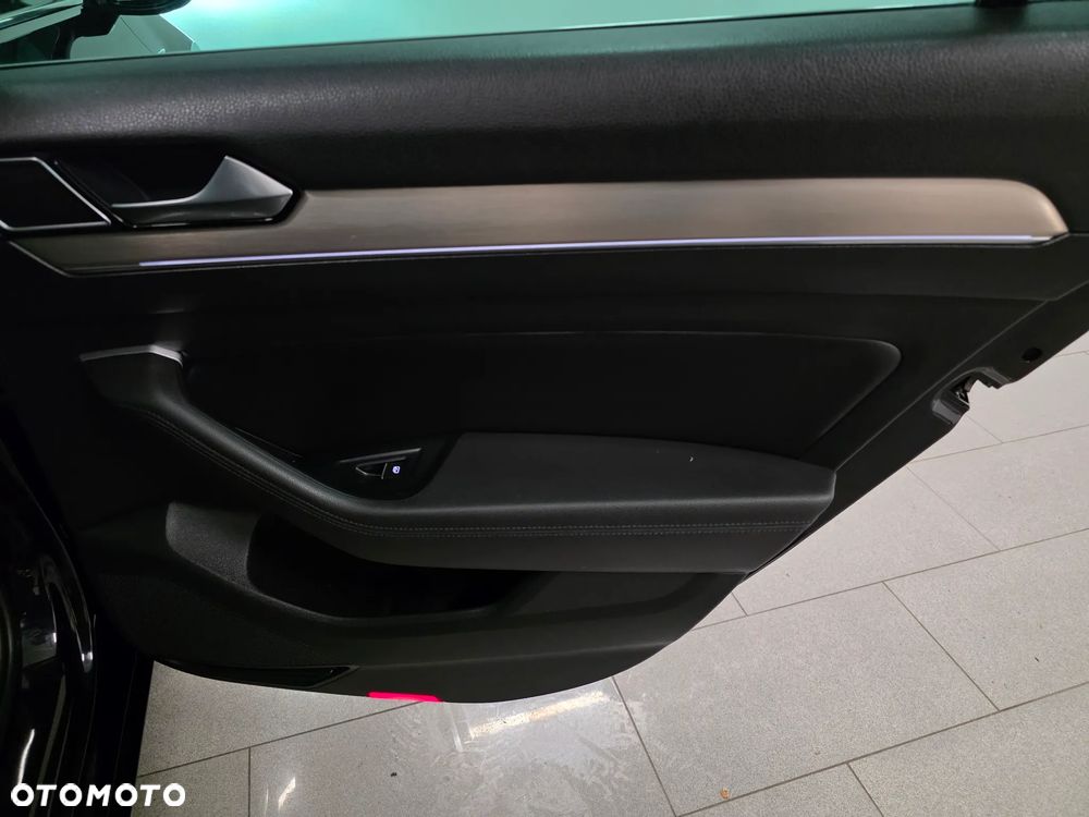 Volkswagen Passat 2.0 TDI BMT Highline DSG - 25