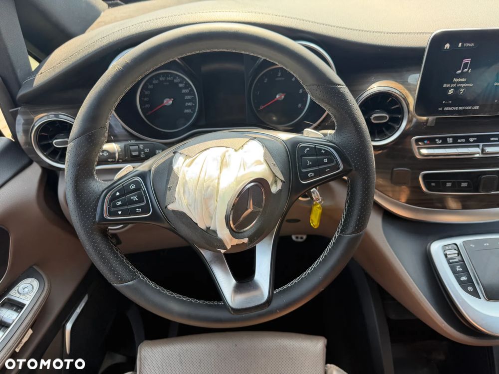 Mercedes-Benz Klasa V 300 d extralang 4Matic 9G-TRONIC Exclusive - 27
