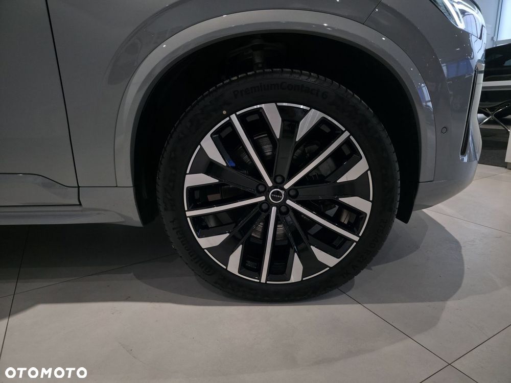 Volvo XC 90 - 9