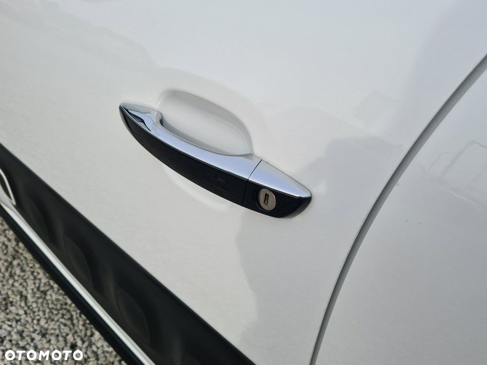 Citroën C3 1.2 PureTech Shine EAT6 - 36
