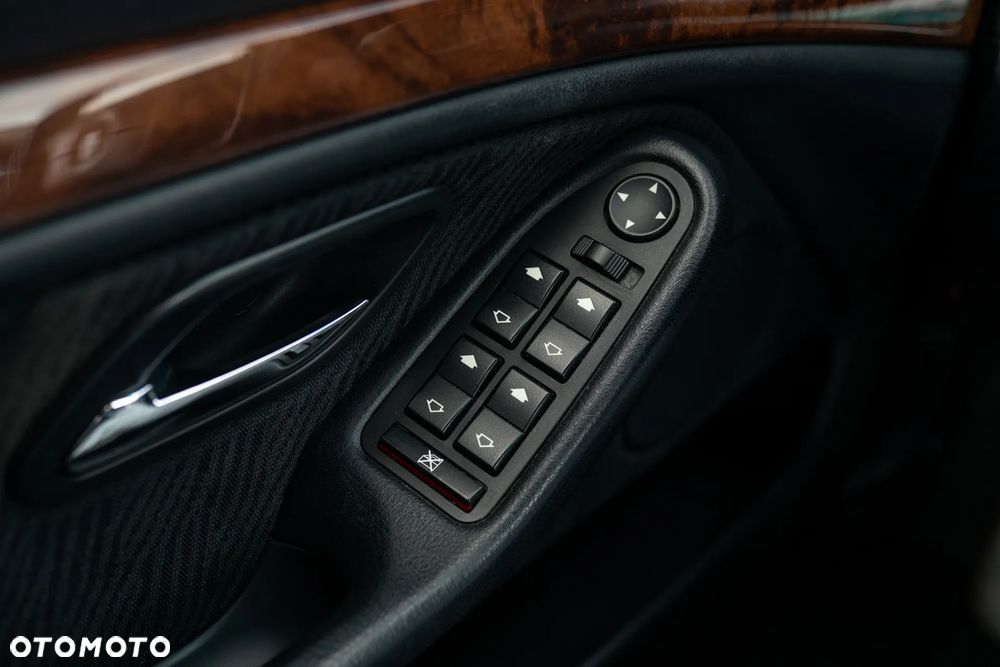 BMW Seria 5 523i - 18