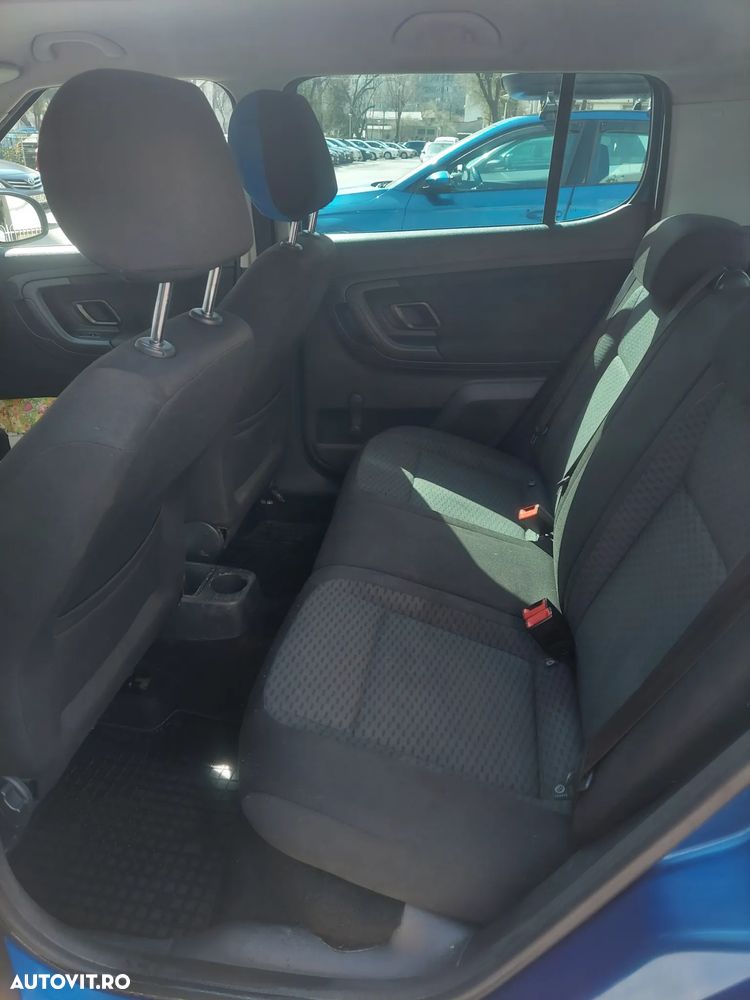 Skoda Fabia 1.2 HTP Active - 8