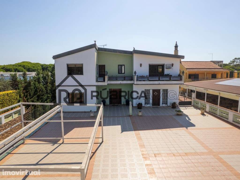 Moradia com 3 pisos e terreno no Semino Quarteira - Grande imagem: 4/58