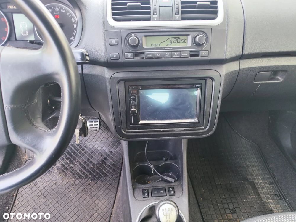 Skoda Roomster 1.6 16V Scout PLUS EDITION - 11