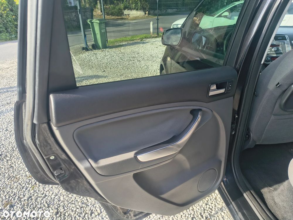 Ford C-MAX - 16
