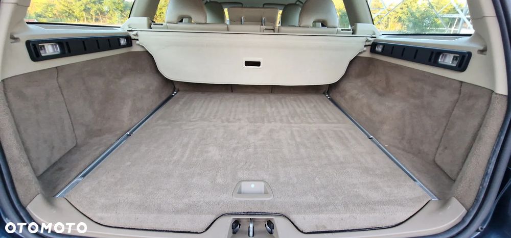 Volvo V70 2.0 Momentum - 11