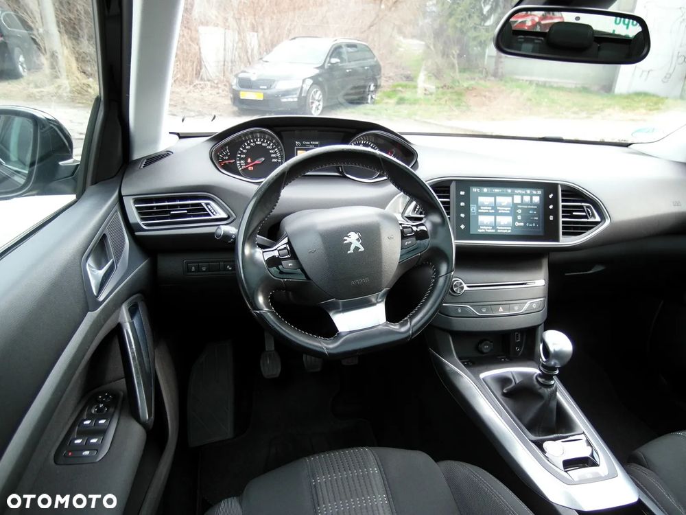 Peugeot 308 PureTech 130 Stop & Start Allure - 23