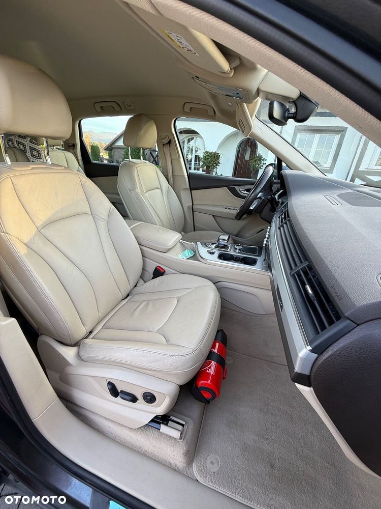 Audi Q7 - 7