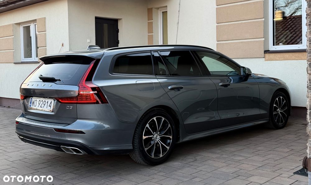 Volvo V60 D3 Momentum - 28