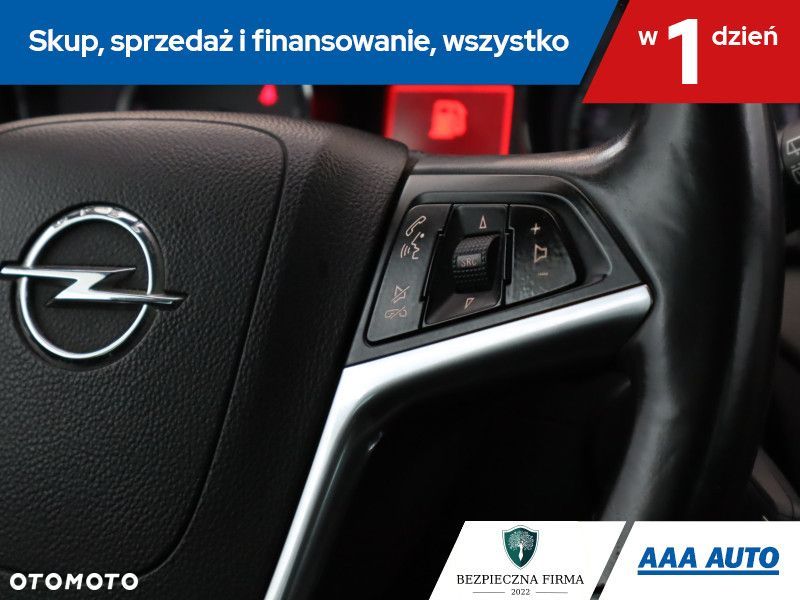 Opel Insignia - 18
