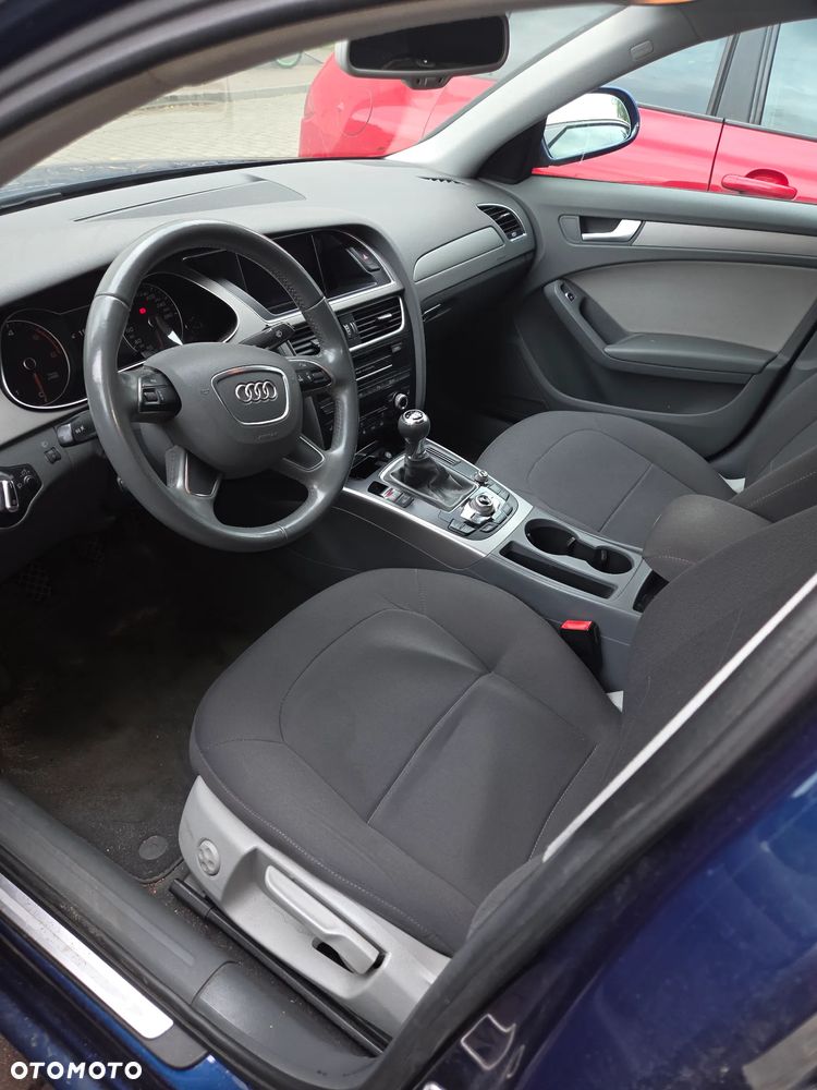 Audi A4 Limousine - 2