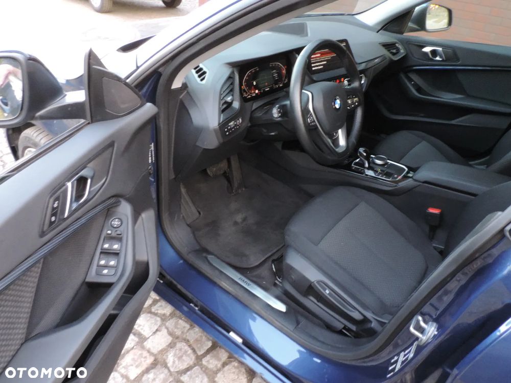 BMW Seria 2 218i Edition Colorvision - 14