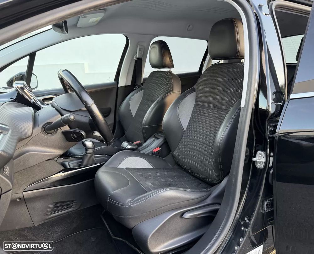 Peugeot 2008 1.6 BlueHDi Allure - 11