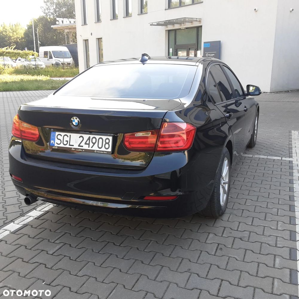 BMW Seria 3 316i - 8