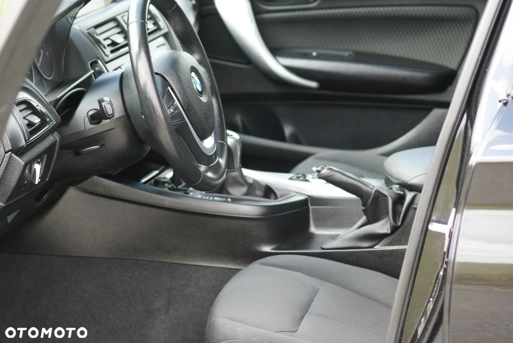 BMW Seria 1 116i - 6