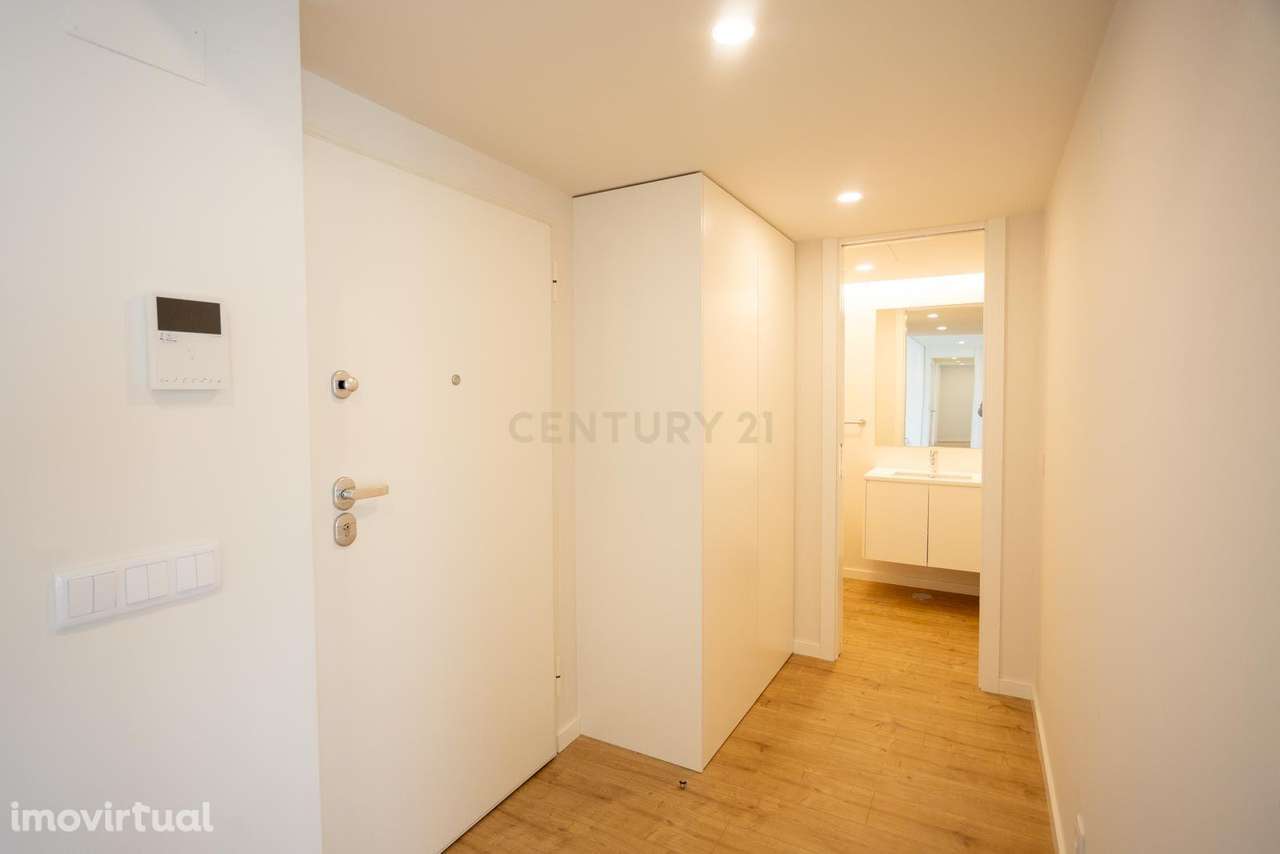 Apartamento T3 com estacionamento e piscina - Areeiro - Grande imagem: 5/17