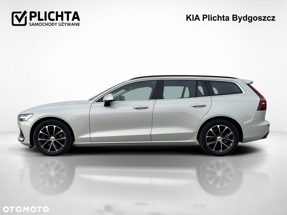 Volvo V60 2022 photo 2