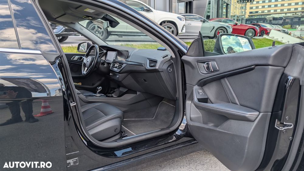 BMW Seria 2 218d Aut. - 32