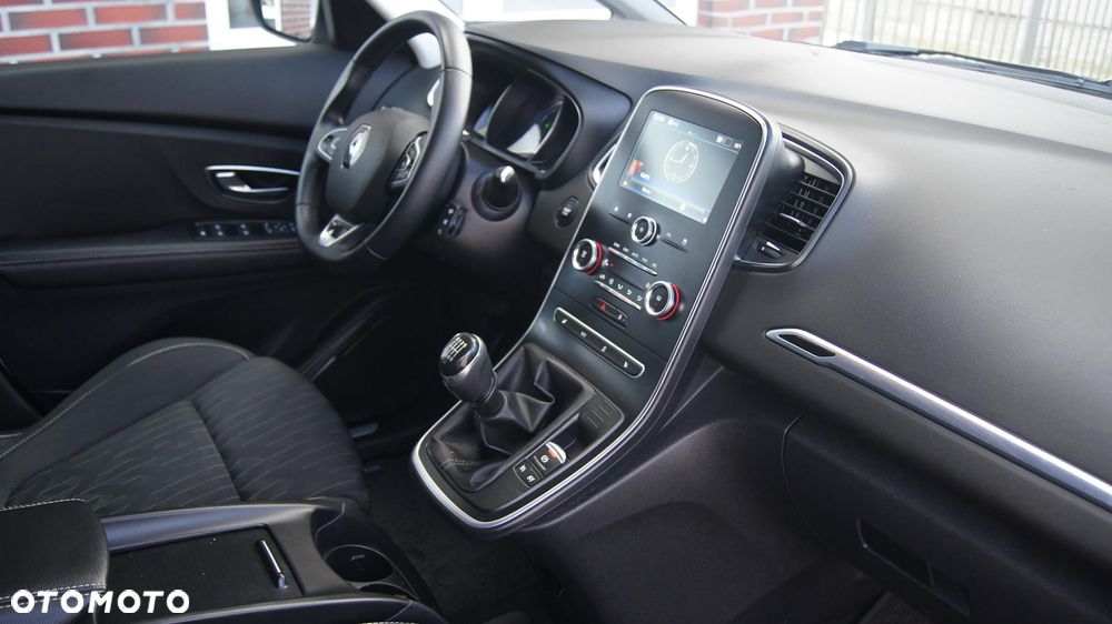 Renault Grand Scenic - 19