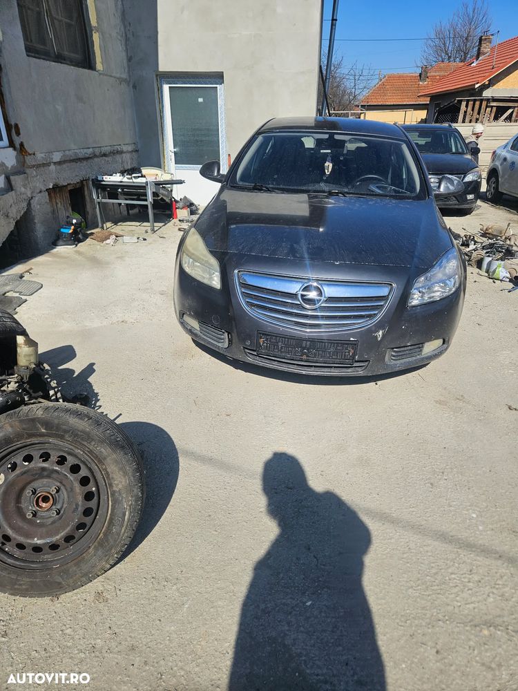 Dezmembrez opel insignia - 2