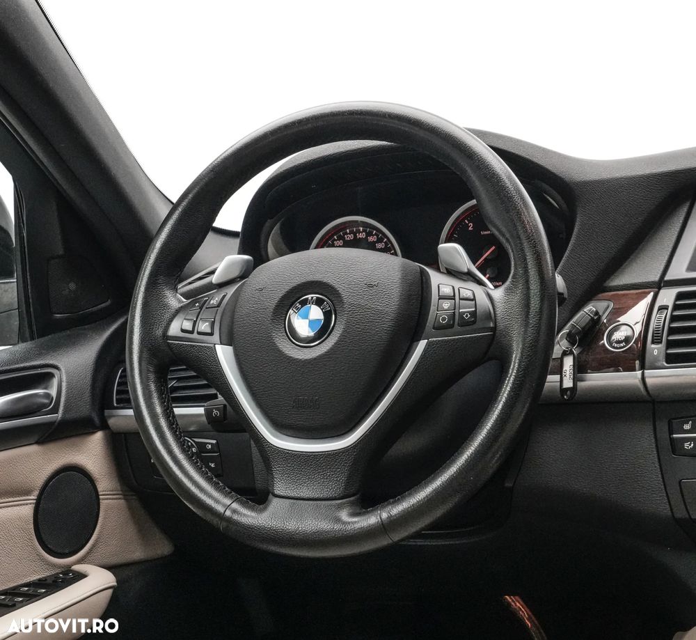 BMW X6 xDrive40d - 16