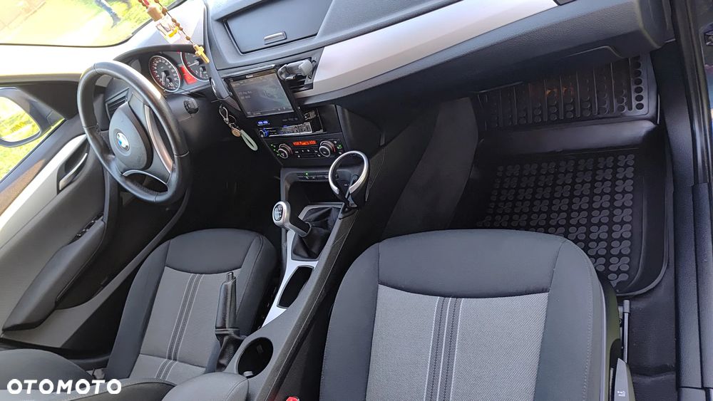 BMW X1 sDrive18d Sport Line - 25