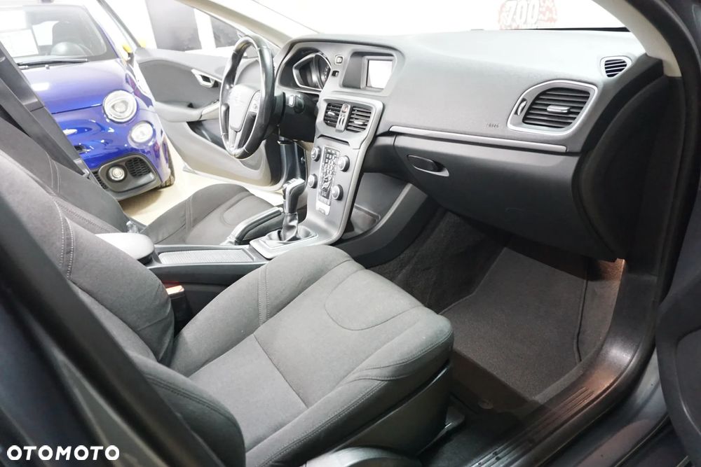 Volvo V40 D2 Kinetic - 20