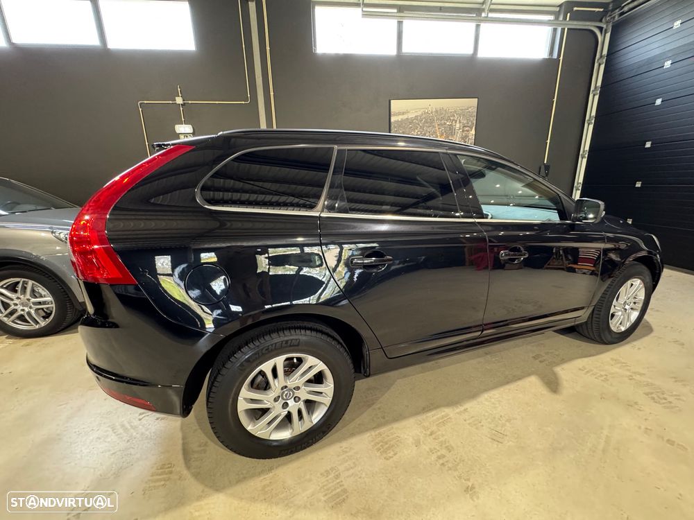 Volvo XC 60 2.0 D4 Momentum - 10